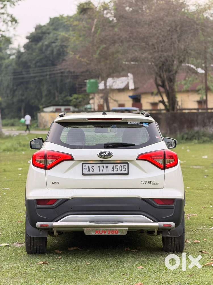 Mahindra Xuv300 W8, 2022, Petrol