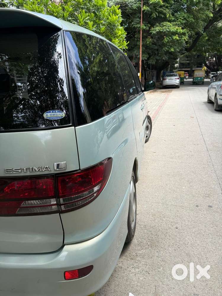 Toyota Estima Emina Petrol At, 2004, Petrol
