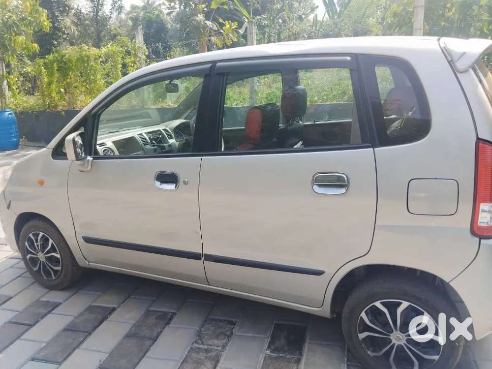 Maruti Suzuki Estilo 2012