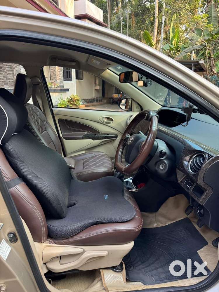 Very Well Maintained And Showroom Service Only