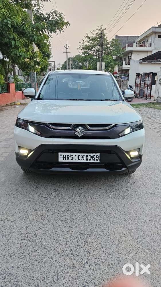 Maruti Suzuki Brezza 1.5 Lxi Smart Hybrid, 2024, Petrol