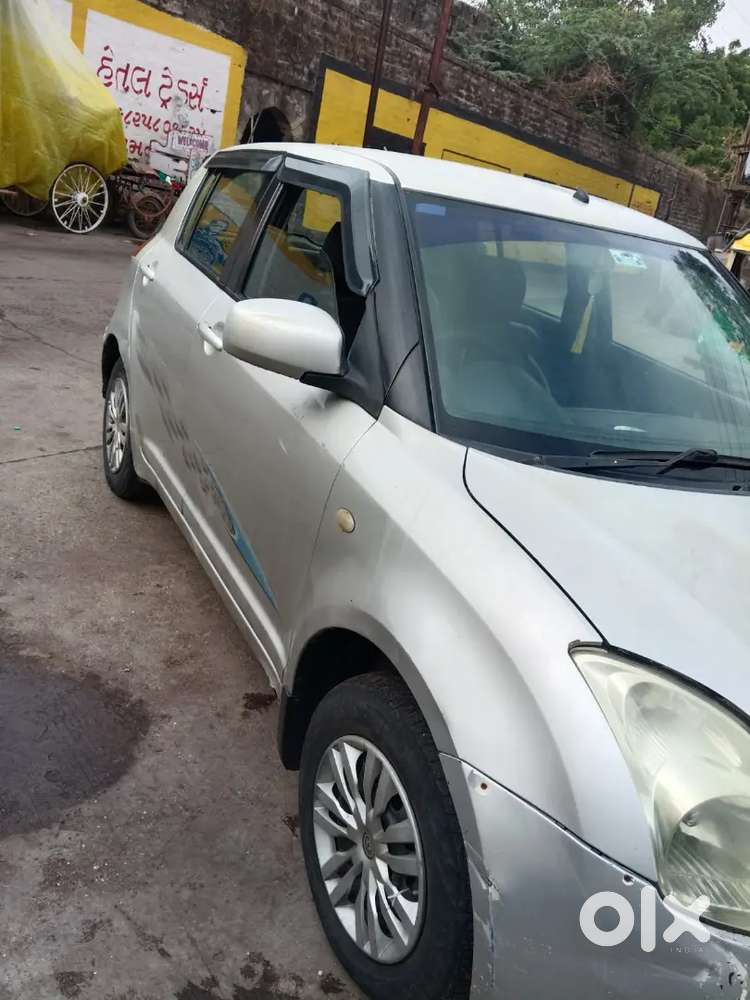 Swift Maruti Suzuki 2006 Petrol+ Cng