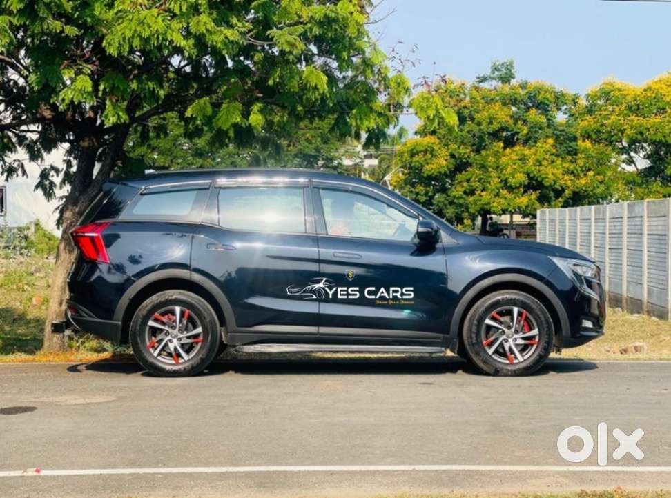 Mahindra Xuv700 2.0 Ax 5 Petrol Mt Str, 2022, Petrol