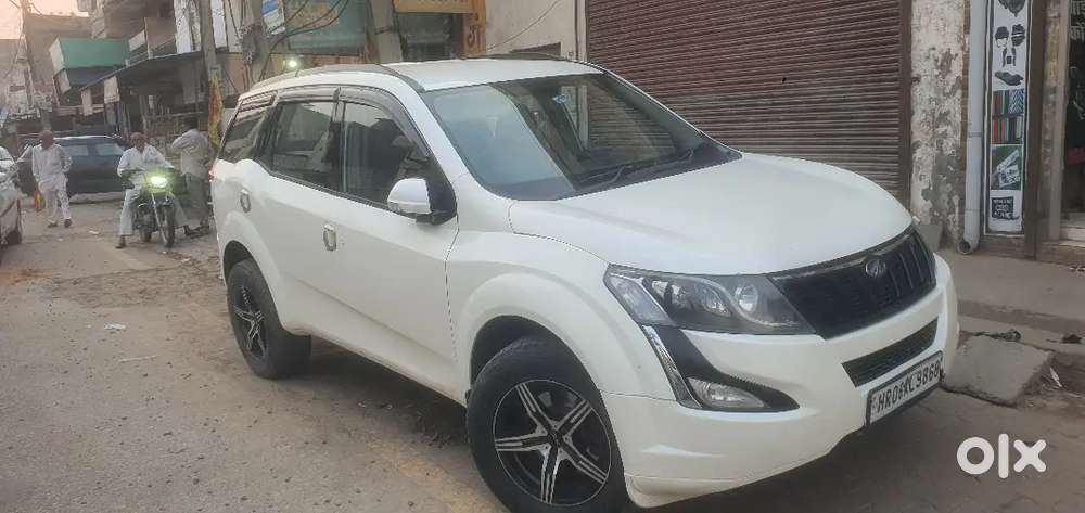 Mahindra Xuv 500 17 Model Urgent Sale