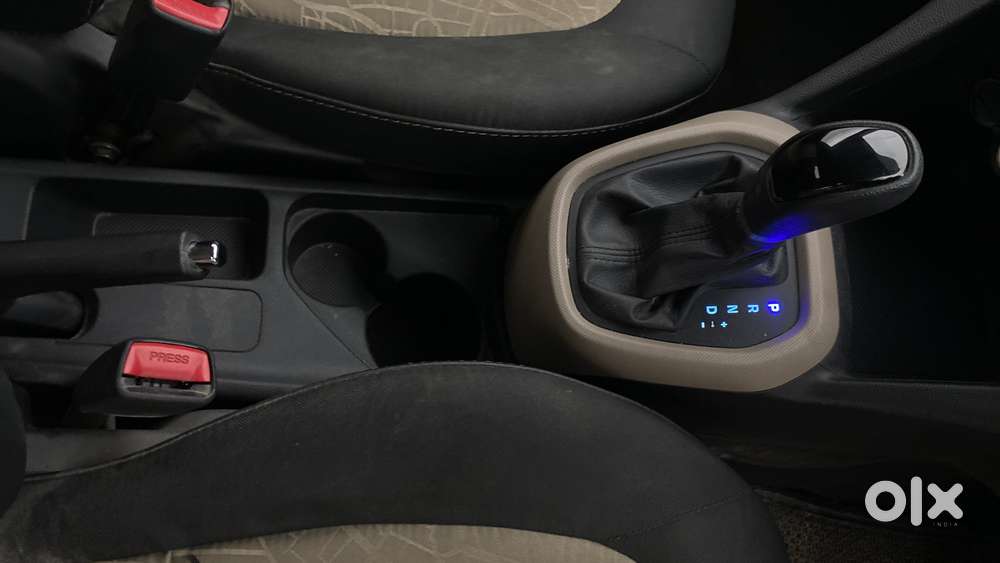 Hyundai Grand I10 2013-2016 At Sportz, 2014, Petrol