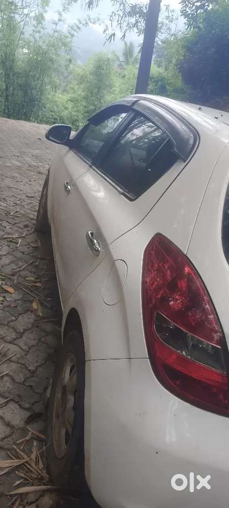 Hyundai I20 Asta Abs2011 Petrol 85000 Km Driven