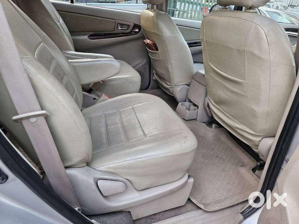 Toyota Innova 2.5 Vx 7 Seater Bs Iv, 2012, Diesel
