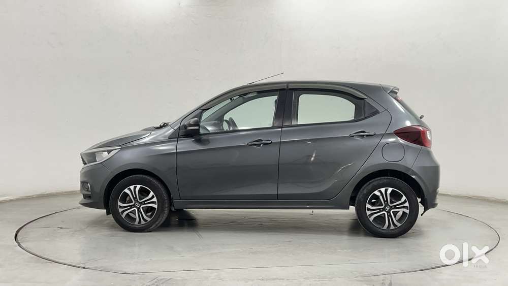Tata Tiago Xza, 2022, Petrol