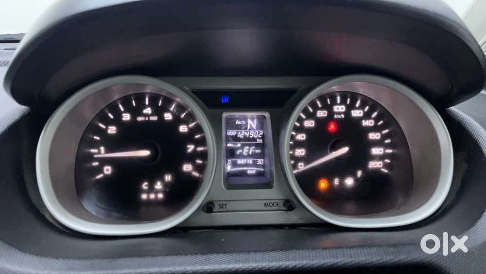 Tata Tiago Xza, 2017, Petrol