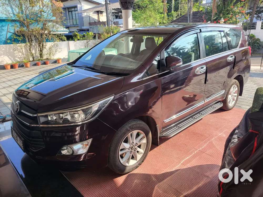 Innova Crysta 2.8 At 7 Str