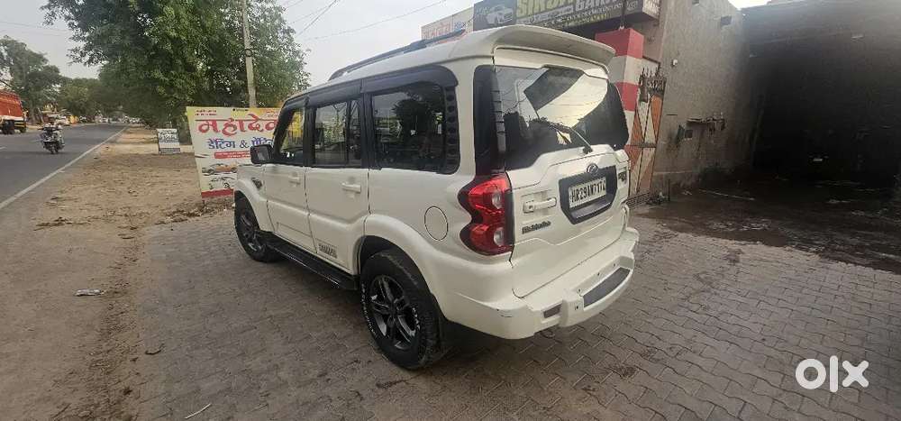 Mahindra Scorpio 1.99 Hybrid 2016