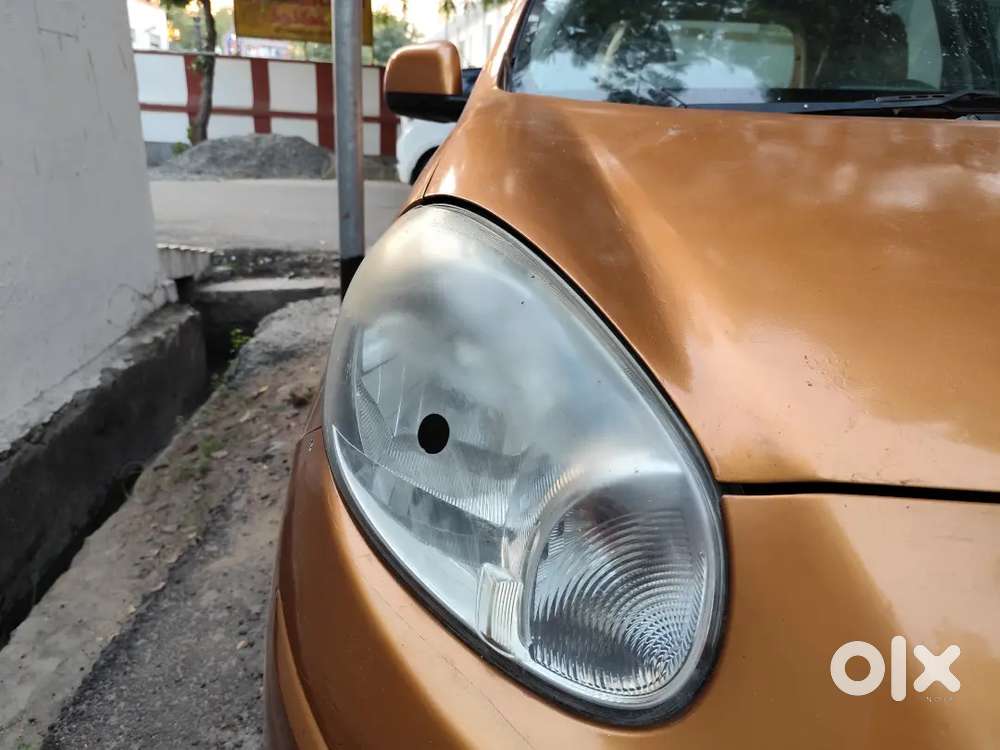 Nissan Micra 2011 Diesel 140000 Km Driven
