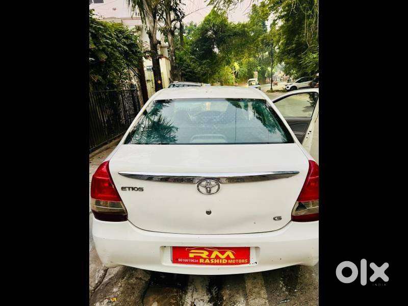 Toyota Etios Liva G Xclusive Edition, 2012, Petrol
