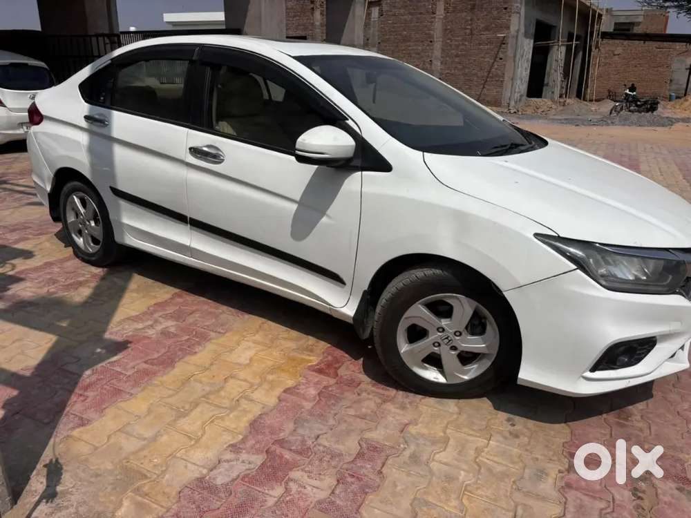 Hyundai Xcent 2015 Model