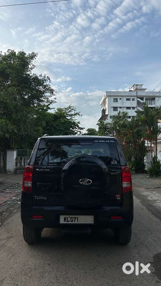 Mahindra Tuv 300 T8 Diesel 2017