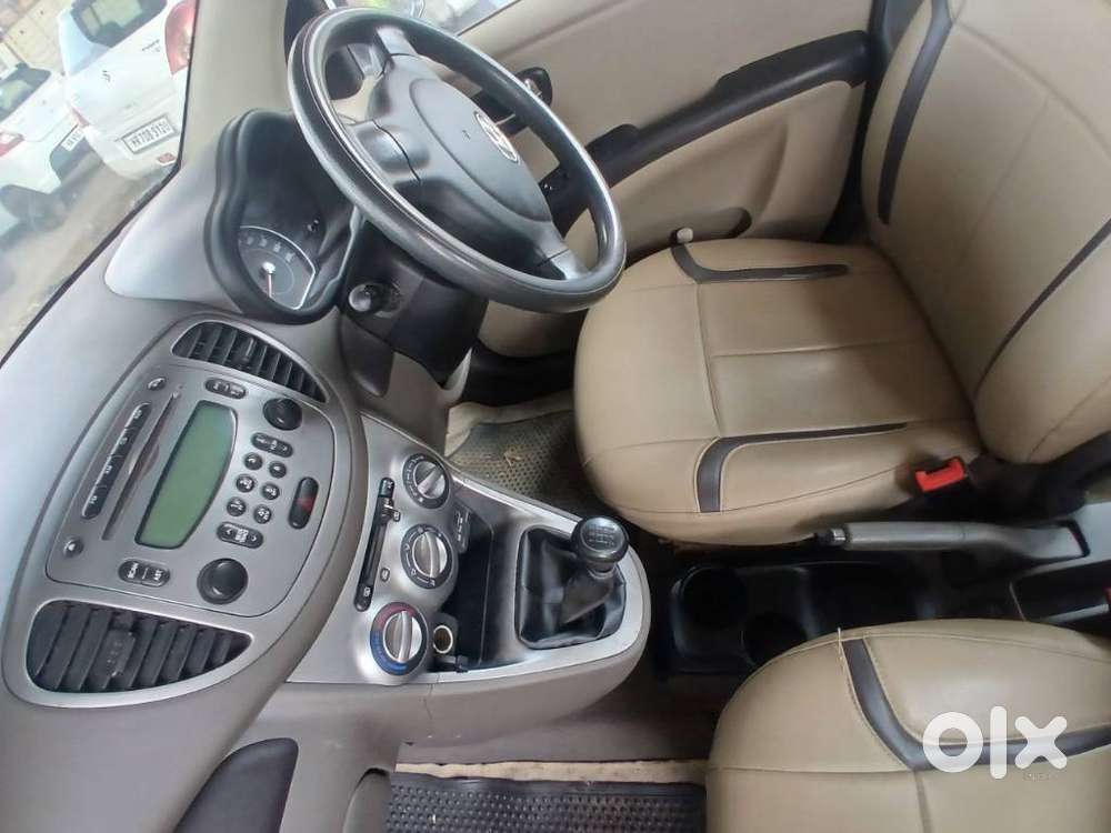 Hyundai I10 Sportz, 2013, Petrol