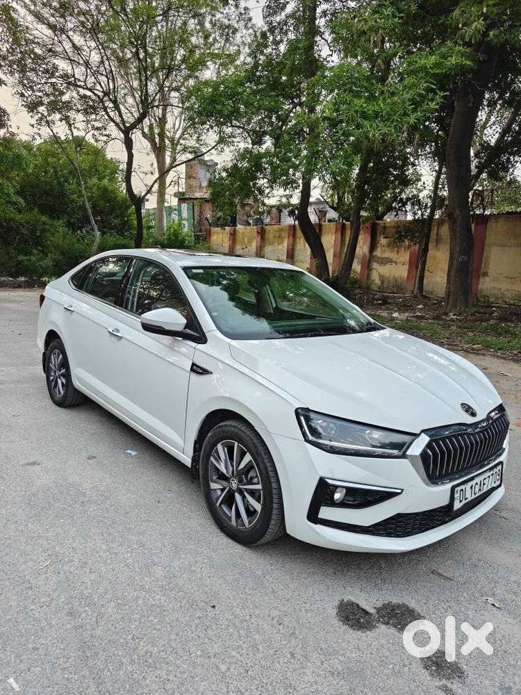 Skoda Slavia Style 1.0l Tsi At, 2022, Petrol