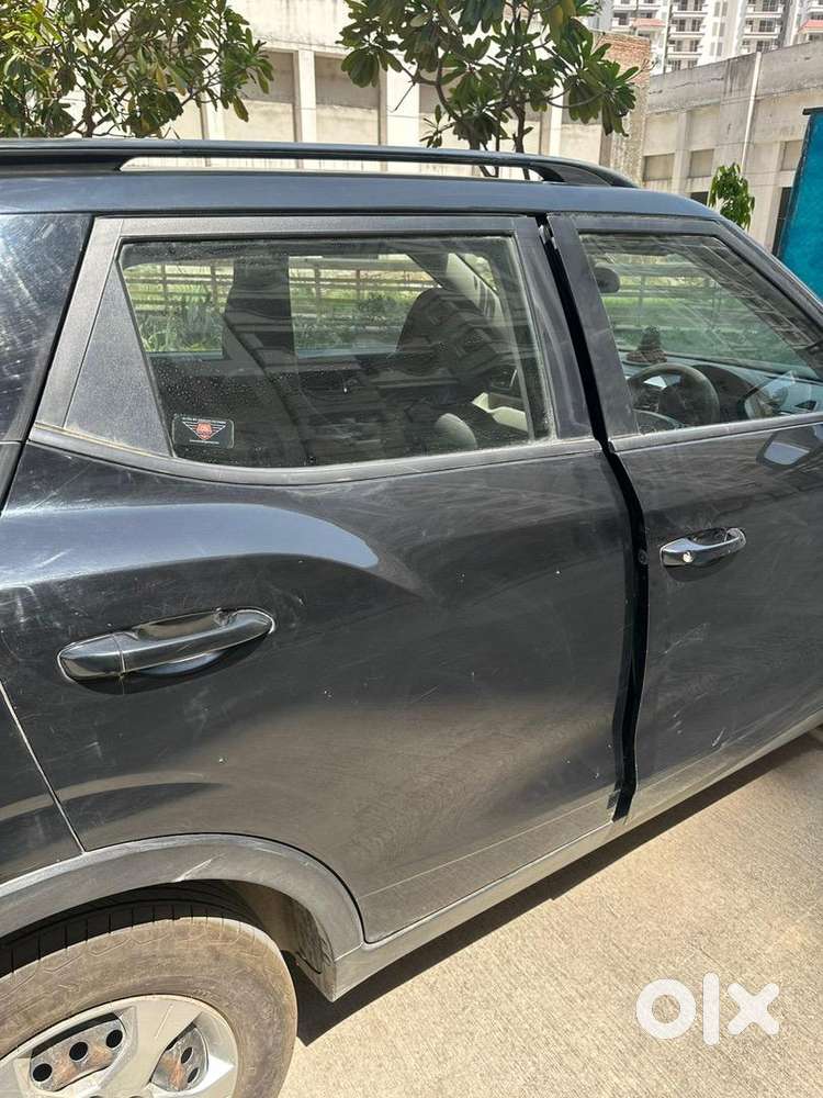 Mahindra Xuv300 2021 Petrol Well Maintained