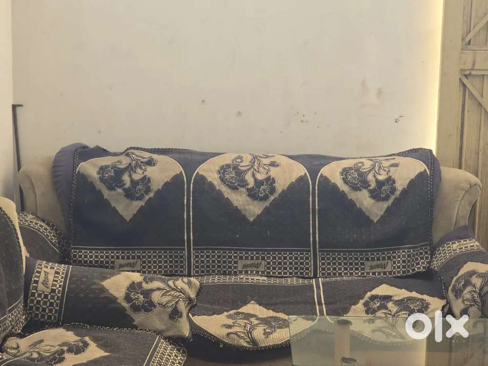 Used Wooden Sofa Set For Sale - Thoda Fata Hai - Low Price Me De Denge