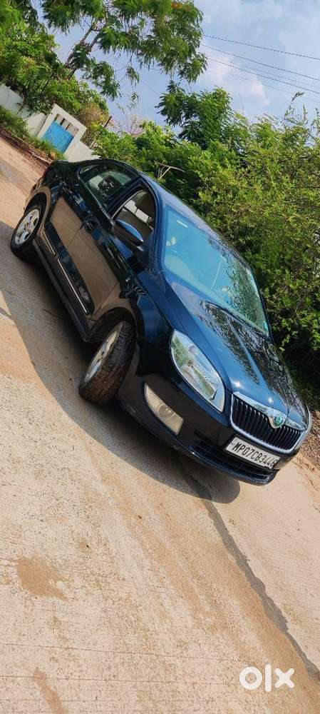 Skoda Rapid 1.6 Mpi At Elegance Plus, 2012, Petrol