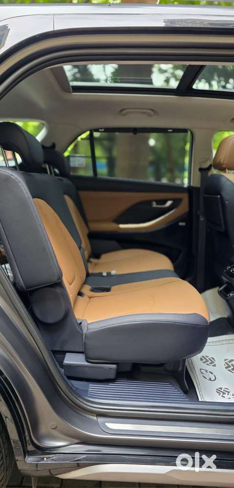 Hyundai Alcazar 1.5 Tdct Signature (o) 7s Petrol, 2025, Petrol