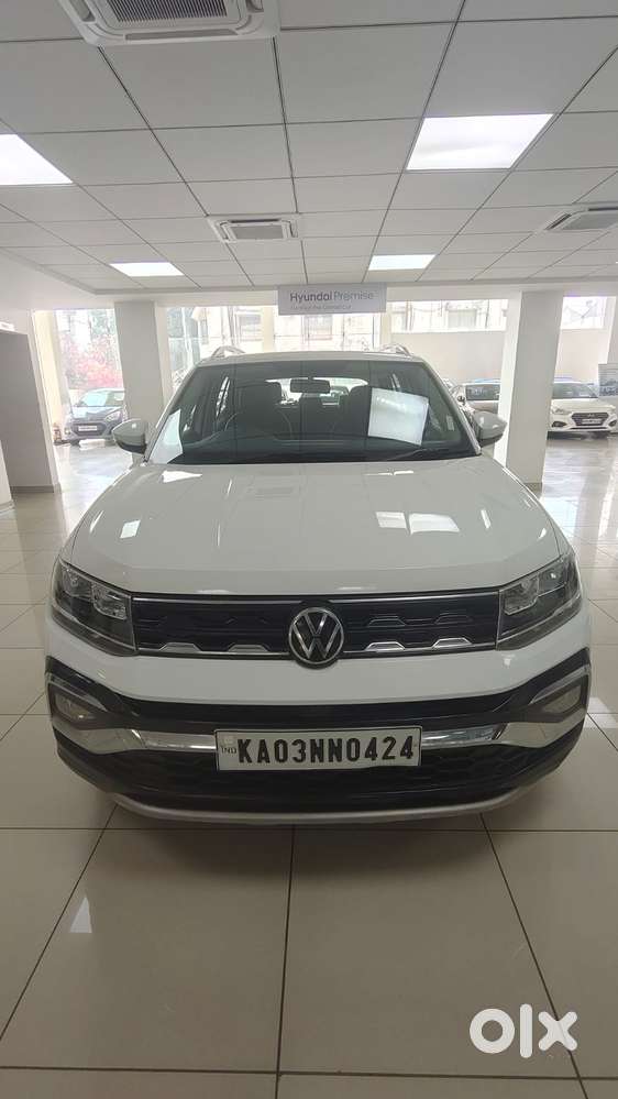 Volkswagen Taigun 1.0 Tsi Highline At, 2022, Petrol
