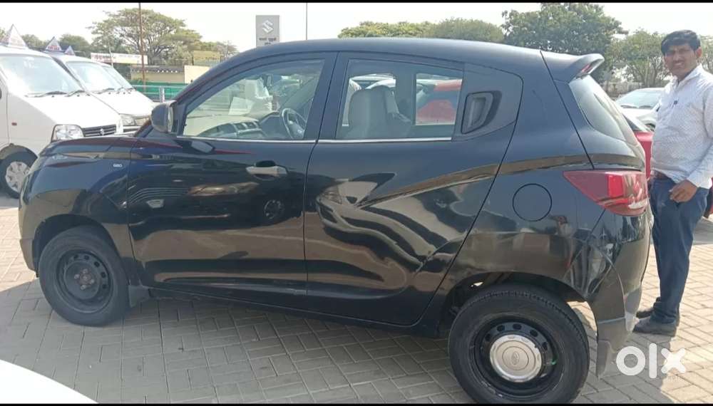 Mahindra Kuv 100 Mahindra-kuv-100-g80-k4-plus-5str, 2016, Petrol