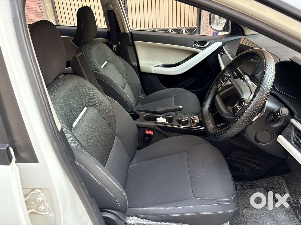 Tata Nexon Creative Plus 1.2 Revotron Petrol 6 Amt, 2024, Petrol