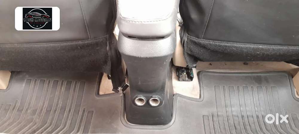Toyota Yaris V Cvt, 2018, Petrol