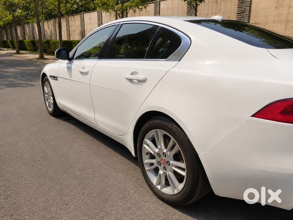 Jaguar Xe Petrol 2016