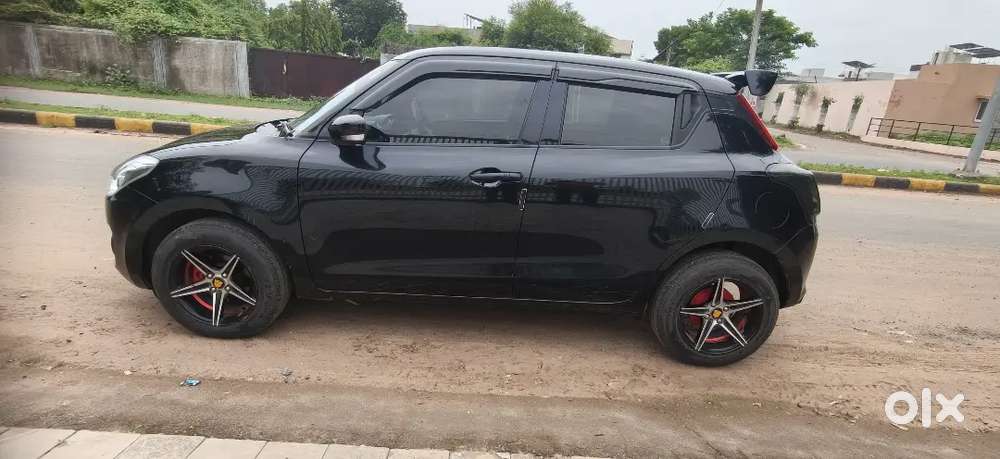 Maruti Suzuki Swift 2021