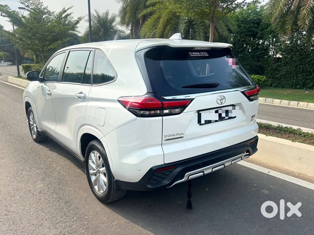 Toyota Innova Hycross 2.0 Vx Hybrid 7 Str, 2026, Petrol