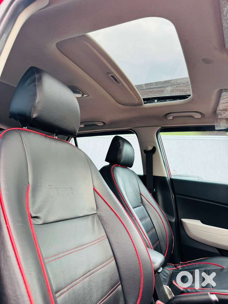 Hyundai Venue Sx Dual Tone, 2022, Petrol