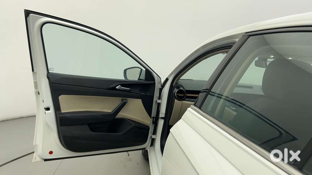 Skoda Slavia Style 1.0l Tsi At, 2022, Petrol