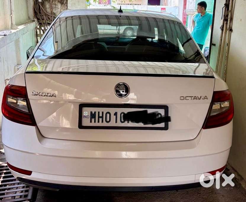 Skoda Octavia 2017 Petrol Style Car