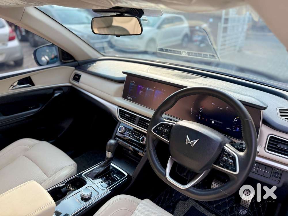Mahindra Xuv700 2.2 Ax 7 Diesel At Luxury Pack Str, 2022, Diesel