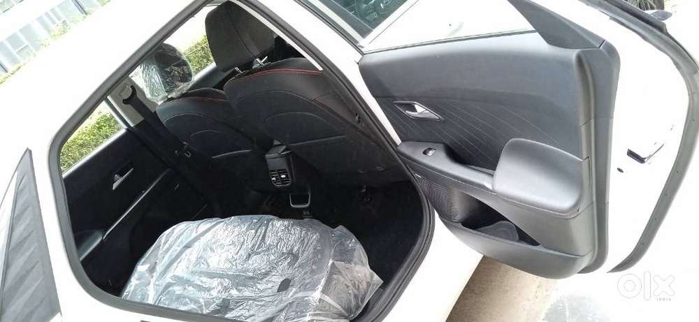 Hyundai Verna Sx (o) 1.5 Turbo Petrol Dct, 2025, Petrol