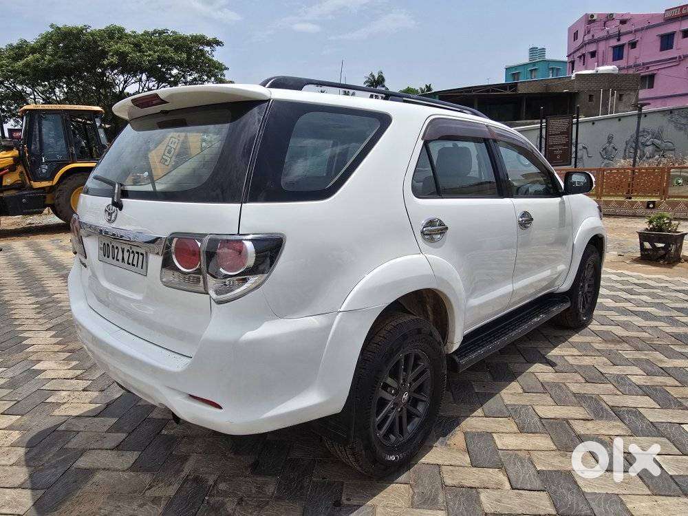 Toyota Fortuner 4x2 Mt 2.8 Diesel, 2015, Diesel