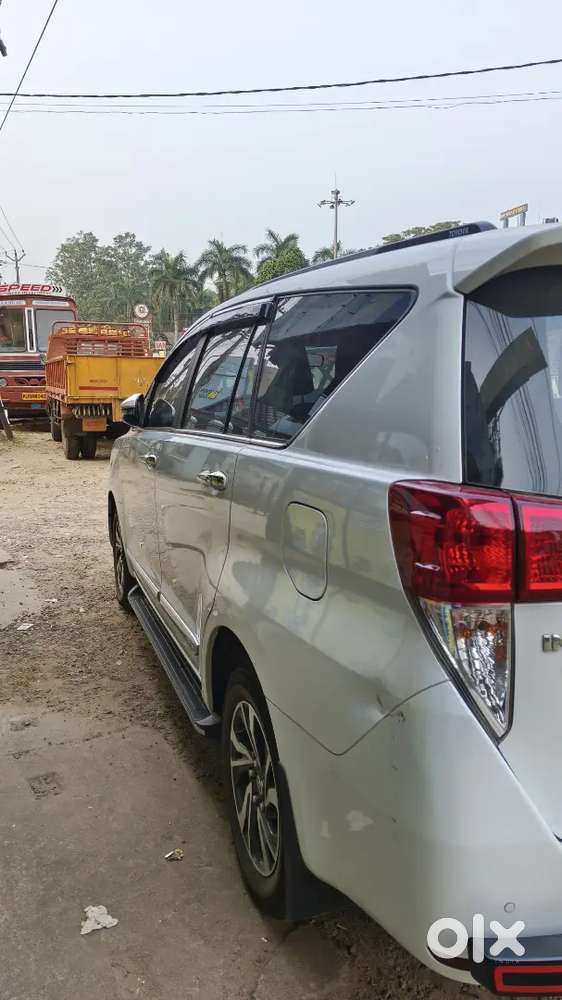 Toyota Innova Crysta
