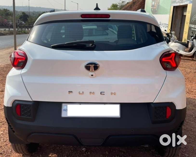 Tata Punch Accomplished Amt Sunroof, 2025, Petrol