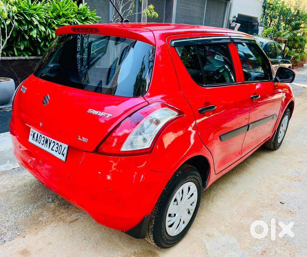 Maruti Suzuki Swift LXI Option, 2015, Petrol