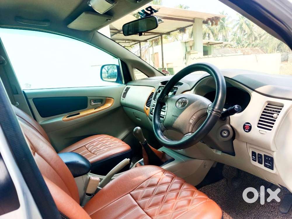 Toyota Innova 2.5 V 7 Str, 2011, Diesel