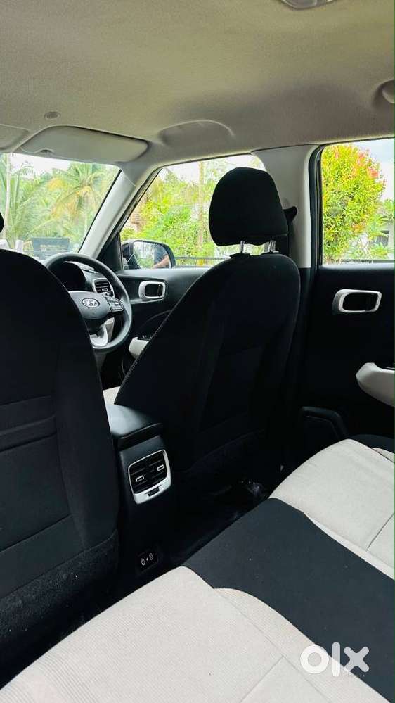 Hyundai Venue S 1.2 Petrol, 2023, Petrol