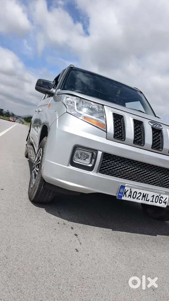 Mahindra Tuv 300 2015 Diesel 200000 Km Driven