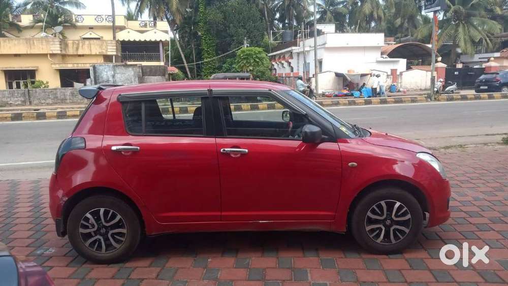 Maruti Suzuki Swift Vxi + Manual, 2009, Petrol