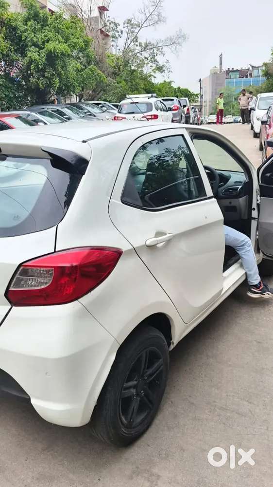 Tata Tiago 2018 1.2 Revotron