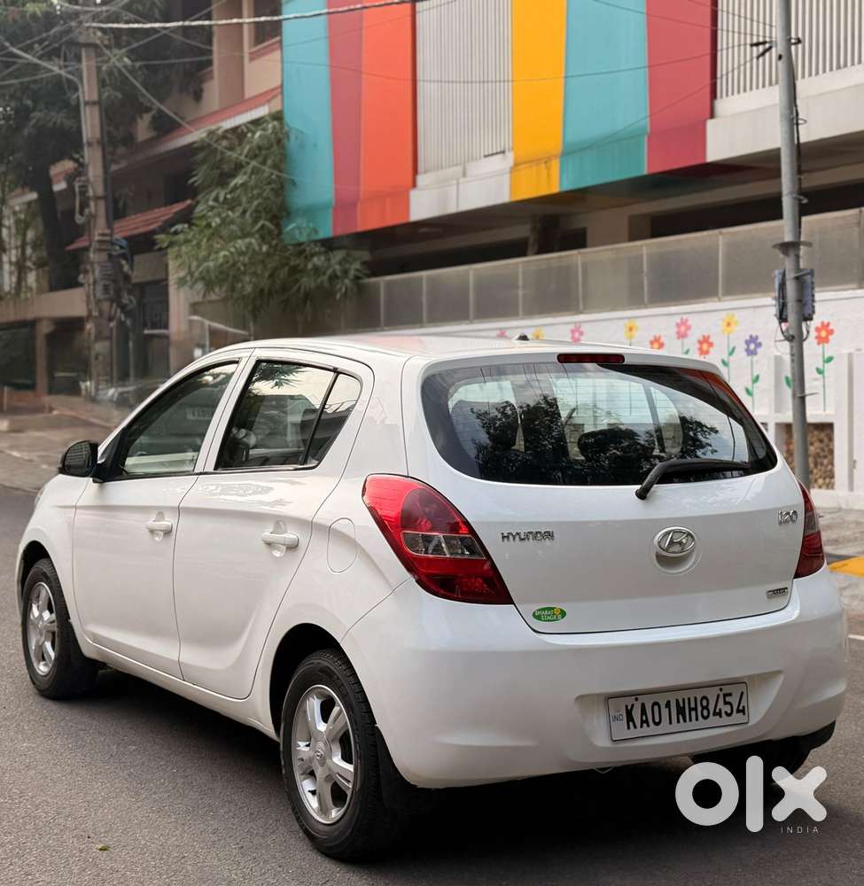 Hyundai I20 2010-2012 1.2 Asta Option With Sunroof, 2011, Petrol