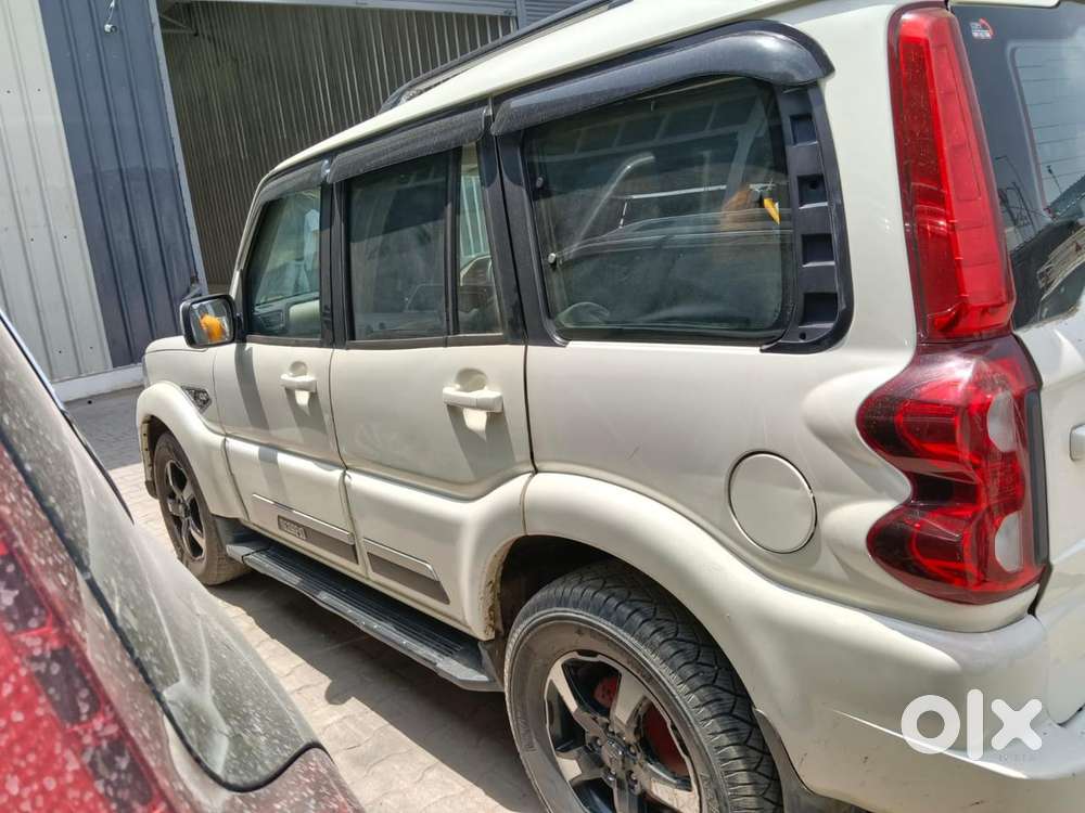 Mahindra Scorpio Classic 2.2 S 11 Mt 7 Cc, 2024, Diesel