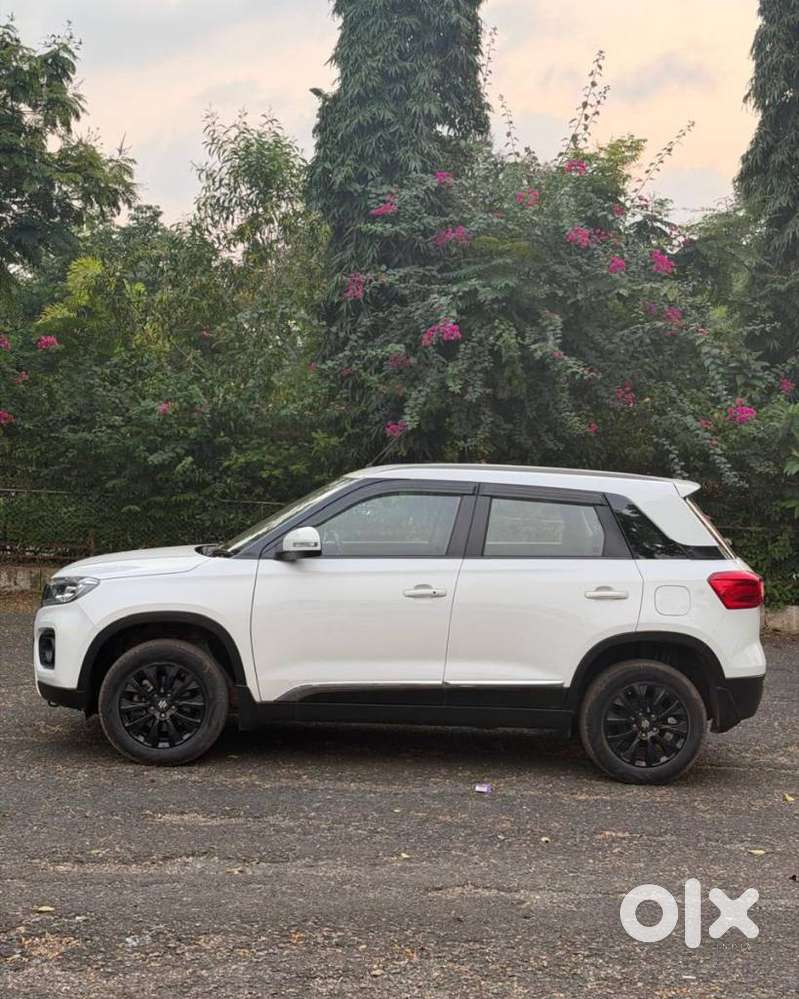 Maruti Suzuki Brezza Zxi Plus At, 2021, Petrol