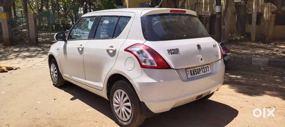 Maruti Suzuki Swift Vxi + Manual, 2015, Petrol